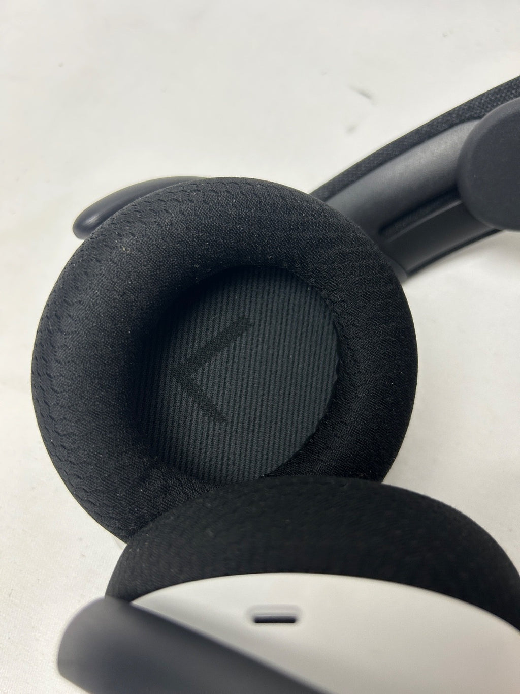Alienware AW725H Tri Mode Wireless Gaming Headset - Lunar Light (No dongle)