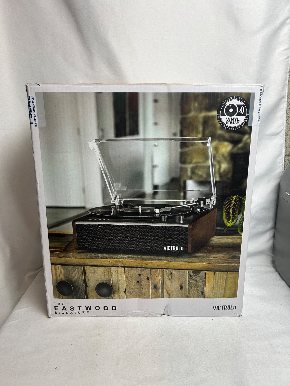 Victrola Eastwood Signature Bluetooth Streaming Record Player in Espresso VTA-73