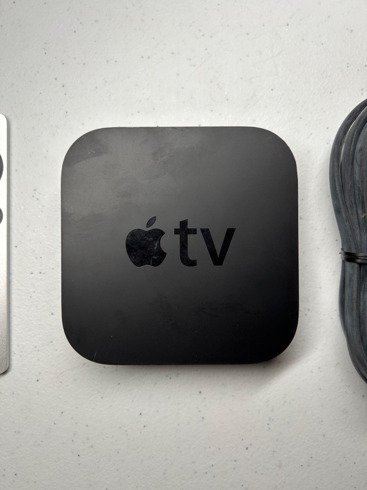 Apple TV (3rd Gen) 1080P Media Streaming Player A1469 with Remote & Power Cord