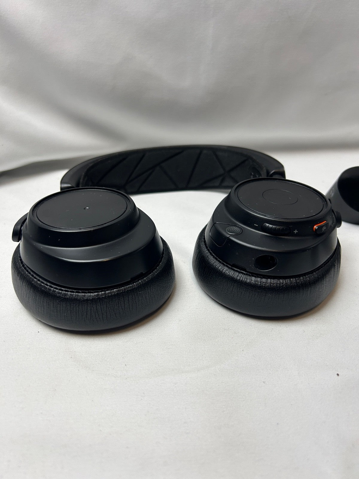 SteelSeries Arctis Nova Pro Wired Headset - Black