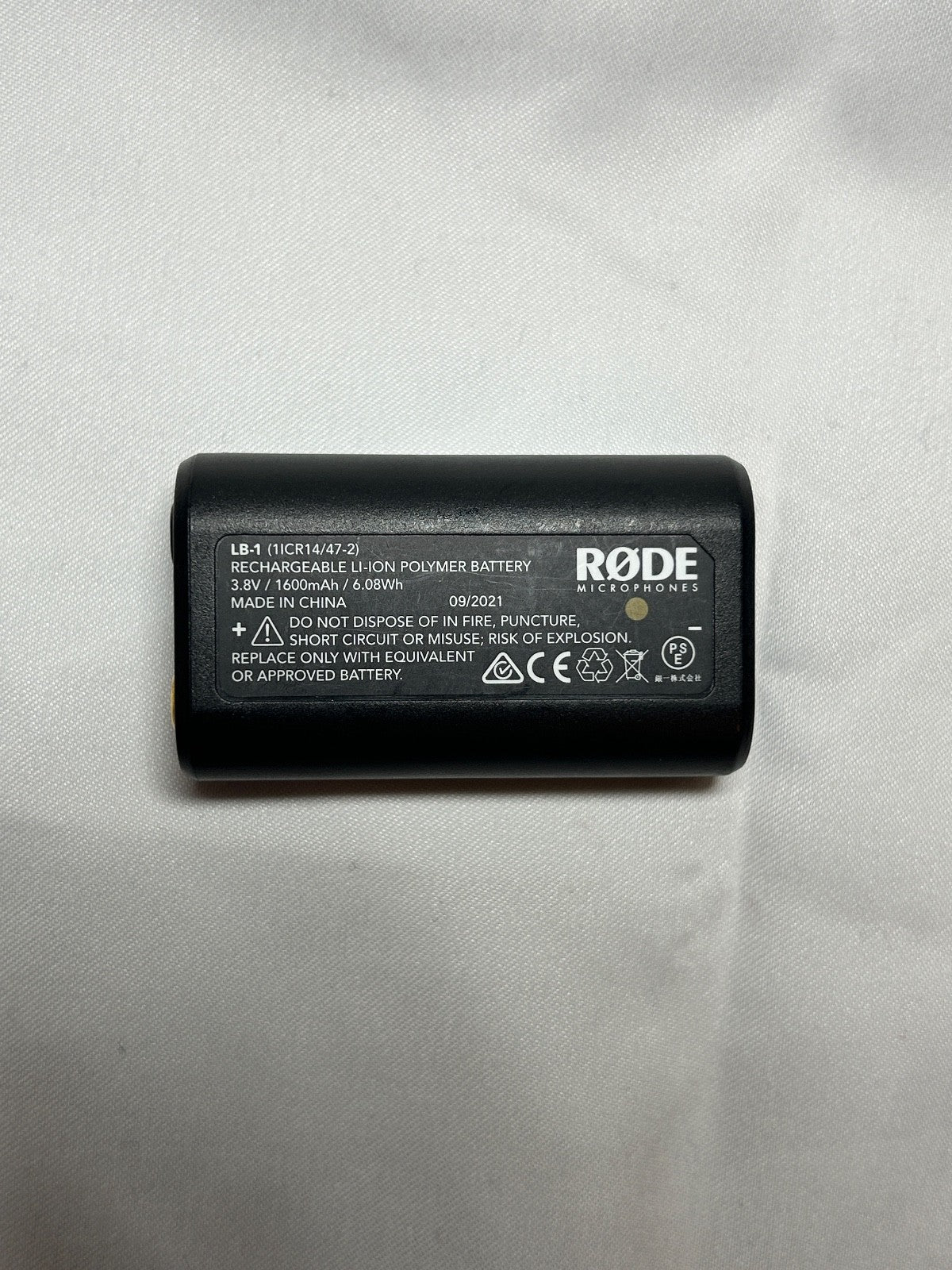 RØDE LB-1 Rechargeable Lithium-Ion Battery – Brand New (Open Box)