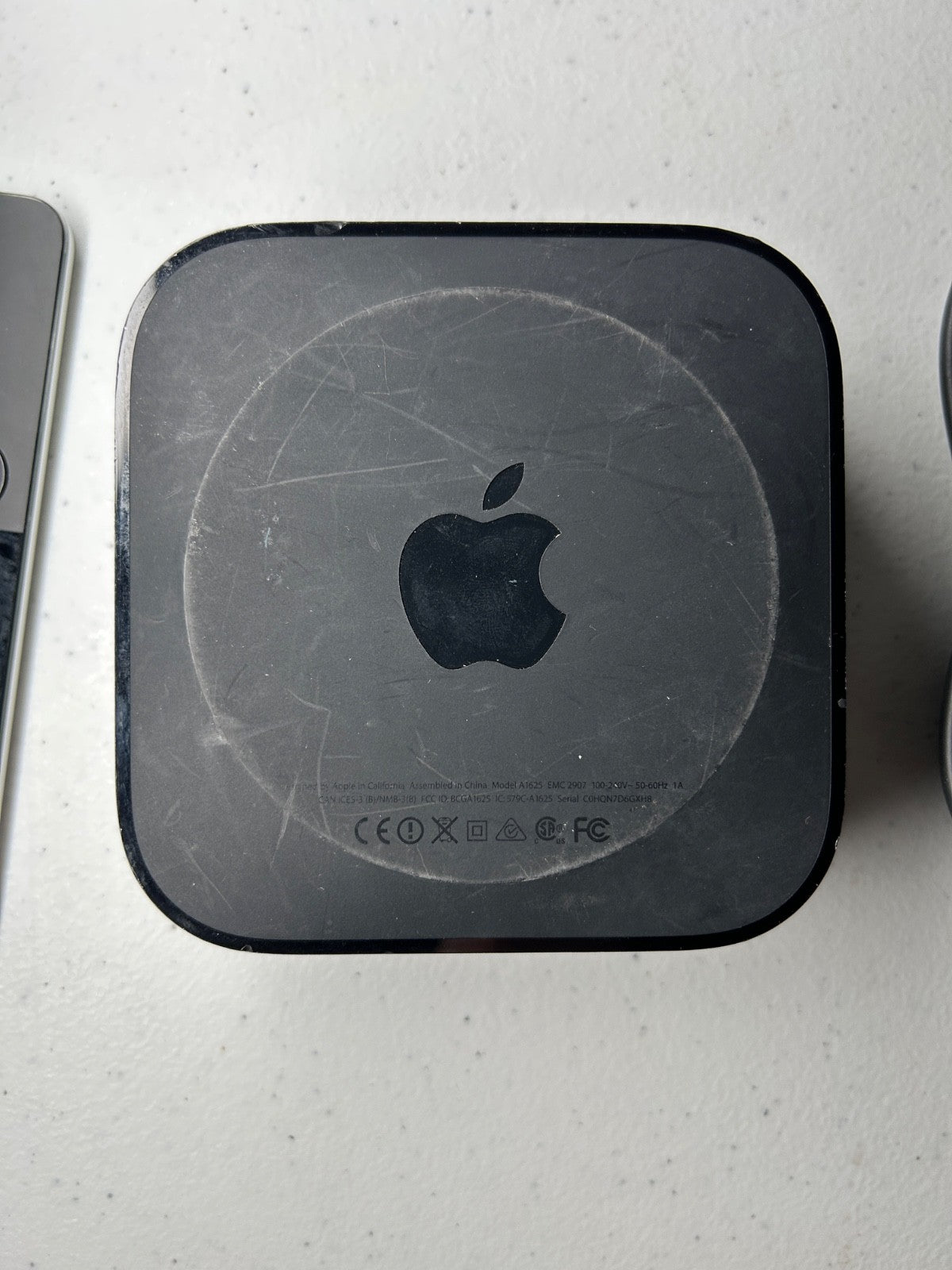 Apple TV A1625 HD Media Streamer with Remote & Power Cable