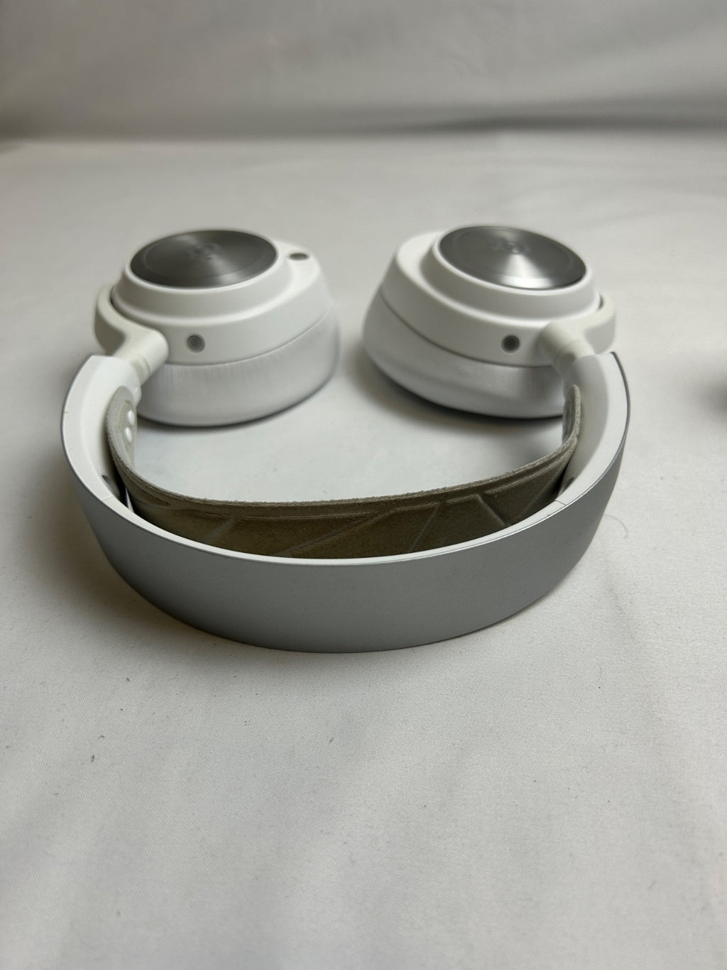 SteelSeries Arctis Nova Pro Wireless Multi Gaming Headset White
