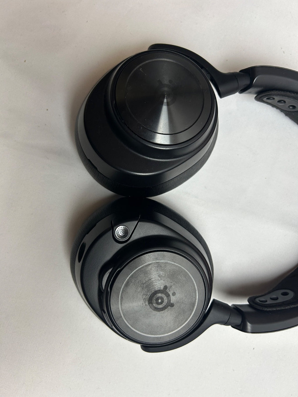 SteelSeries Arctis Nova Pro Wireless Over-Ear Gaming Headset for PlayStation/PC