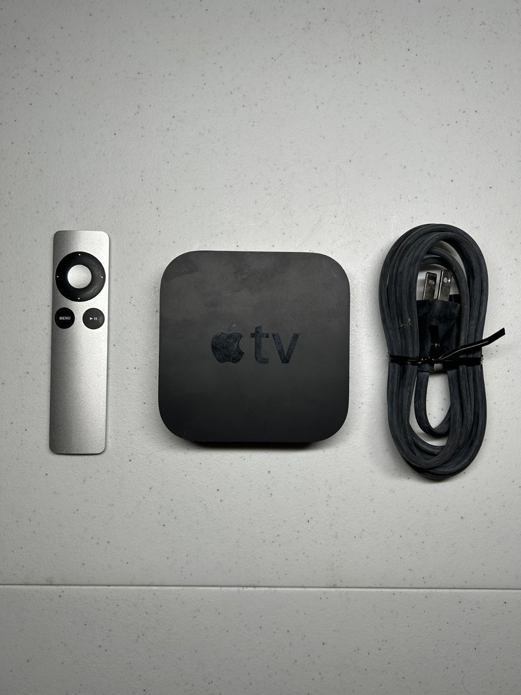 Apple TV (3rd Gen) 1080P Media Streaming Player A1469 with Remote & Power Cord