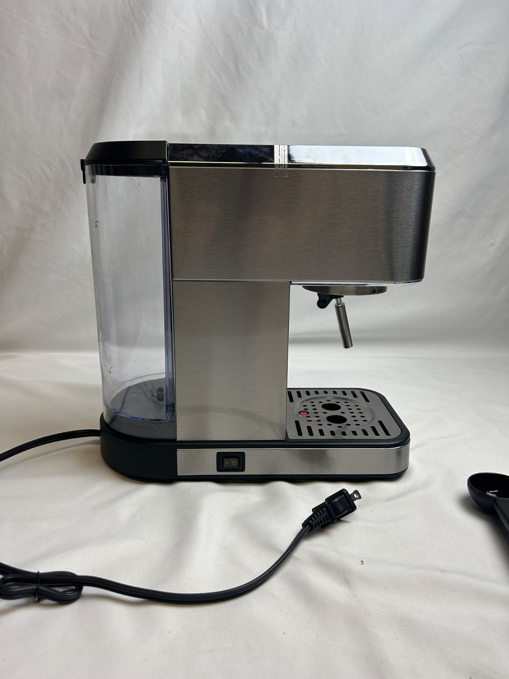 BELLA PRO Series 90197 - Slim Espresso Machine with 20 Bars of Pressure