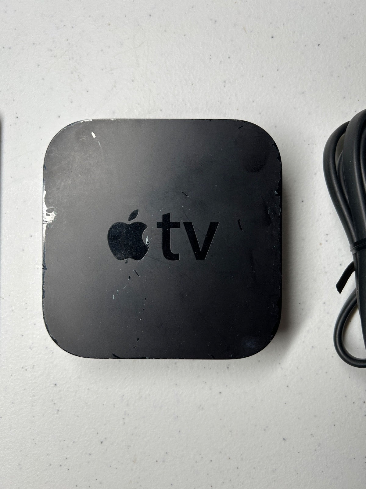 Apple TV (3rd Generation) A1427 1080p HD Media Streamer with Remote & Power Cord