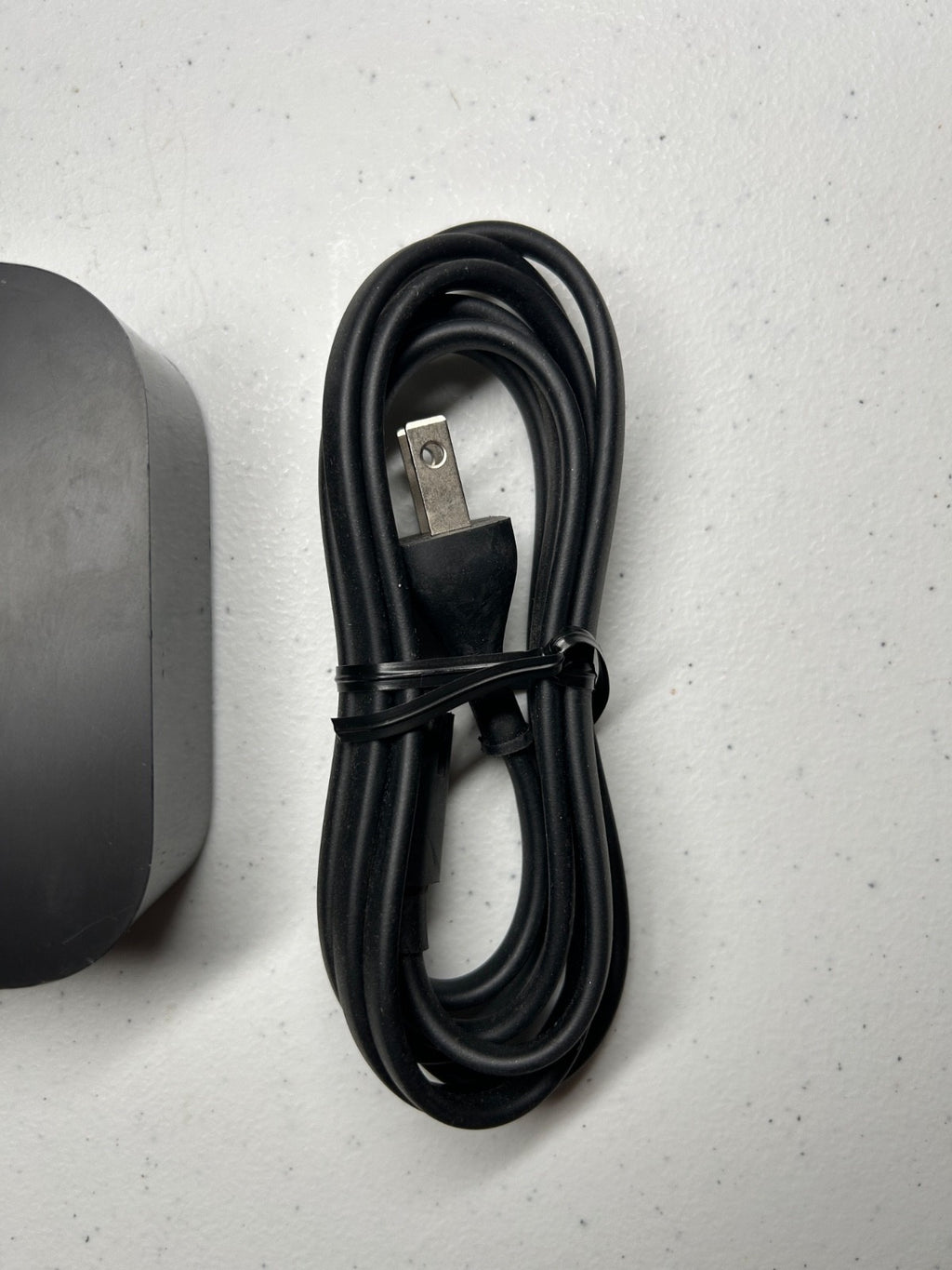 Apple TV A1625 HD Media Streamer with Remote & Power Cable