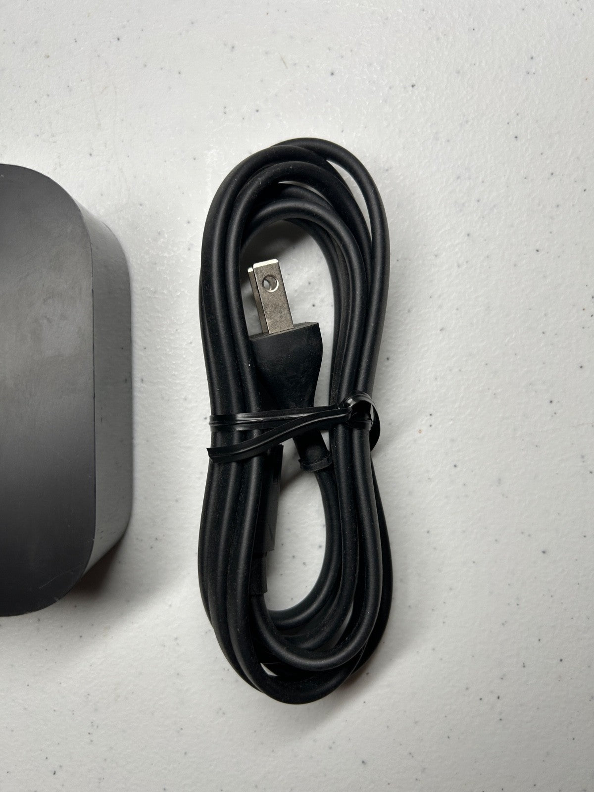Apple TV A1625 HD Media Streamer with Remote & Power Cable