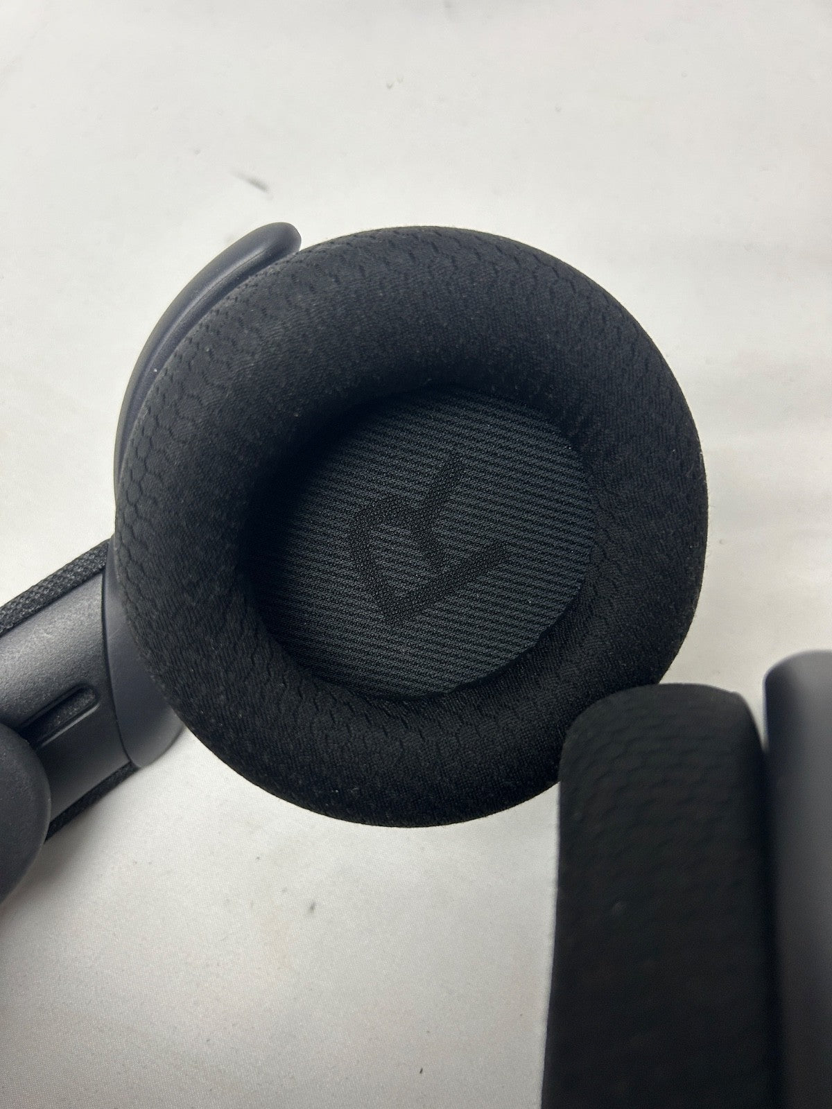 Alienware AW725H Tri Mode Wireless Gaming Headset - Lunar Light (No dongle)