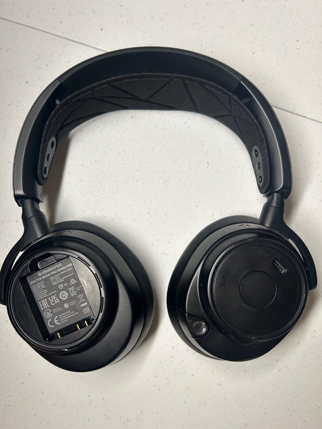 SteelSeries Arctis Nova Pro Wireless Multi-System Gaming Headset – Black