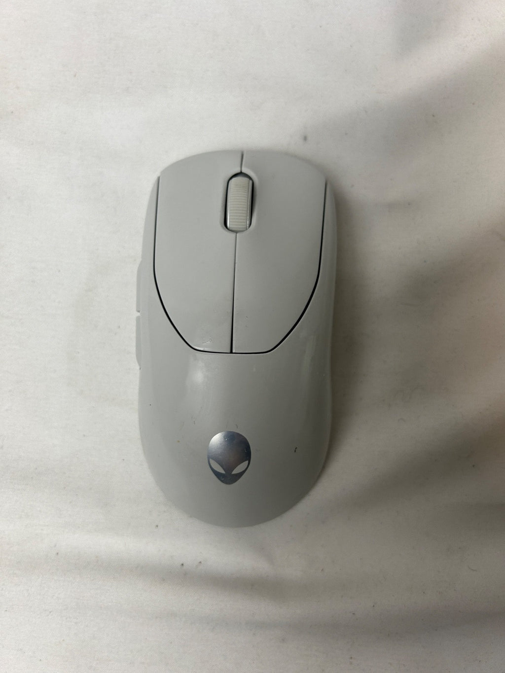 Alienware Pro Wireless Gaming Mouse - Lunar Light 26k DPI 6 Button