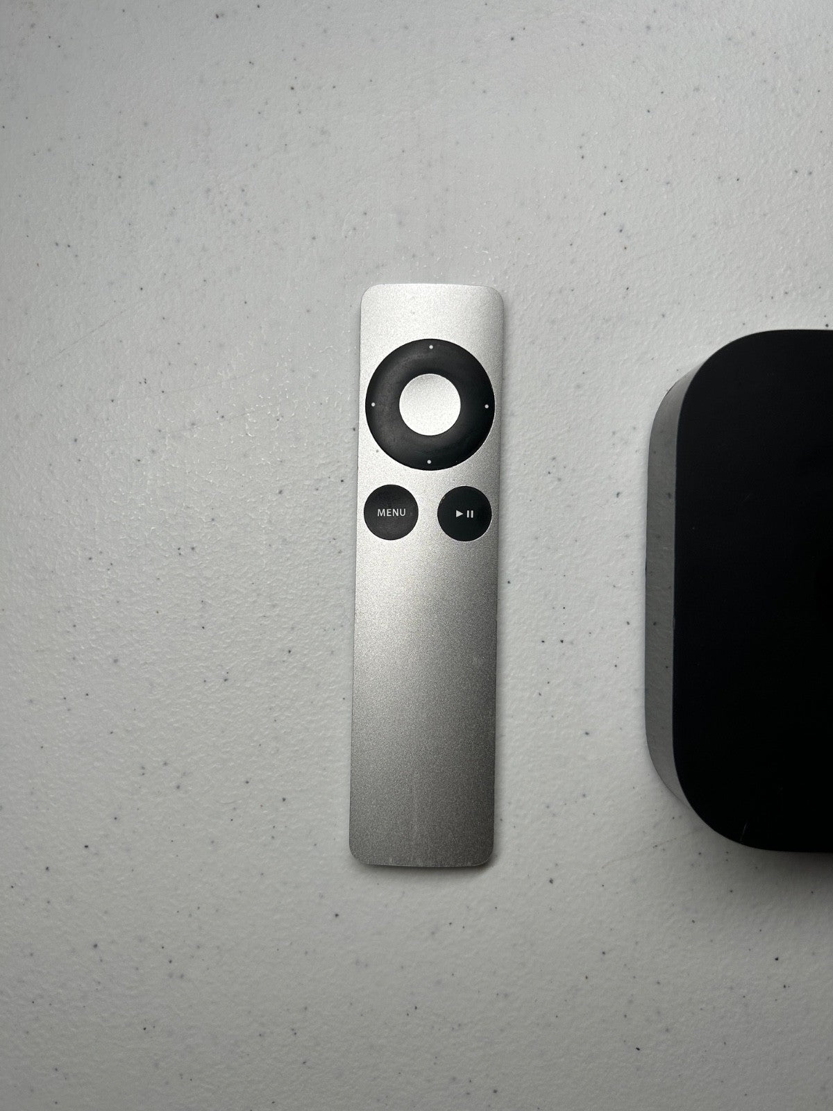 Apple TV (3rd Gen) 1080P Media Streaming Player A1469 with Remote & Power Cord