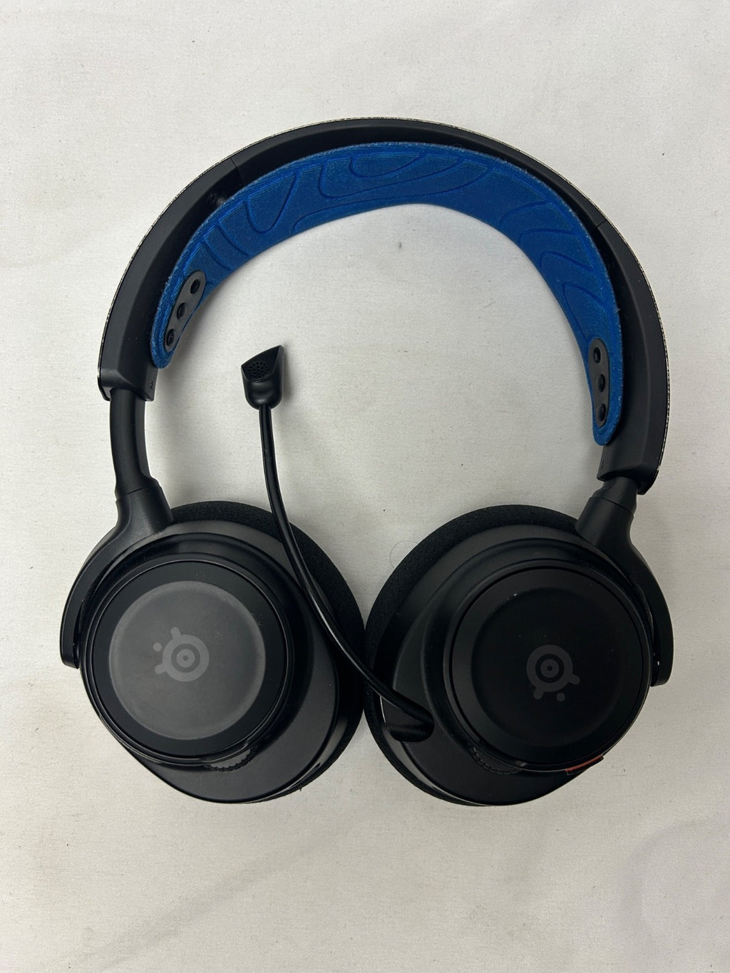 SteelSeries Arctis Nova 7P Wireless Multi-Platform Gaming Headset