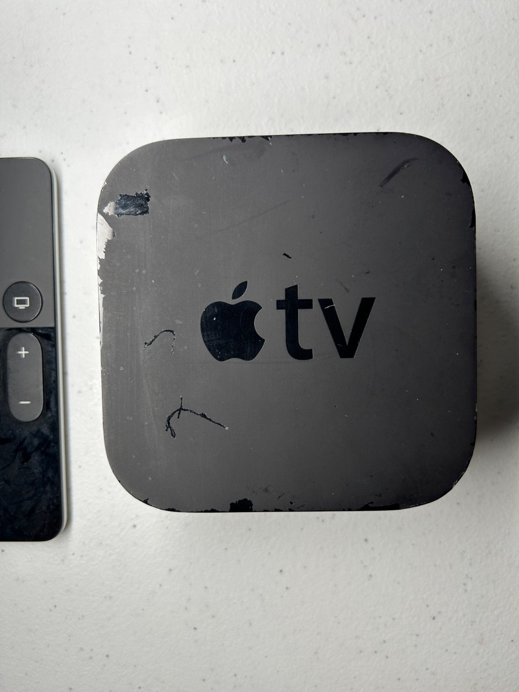 Apple TV A1625 HD Media Streamer with Remote & Power Cable