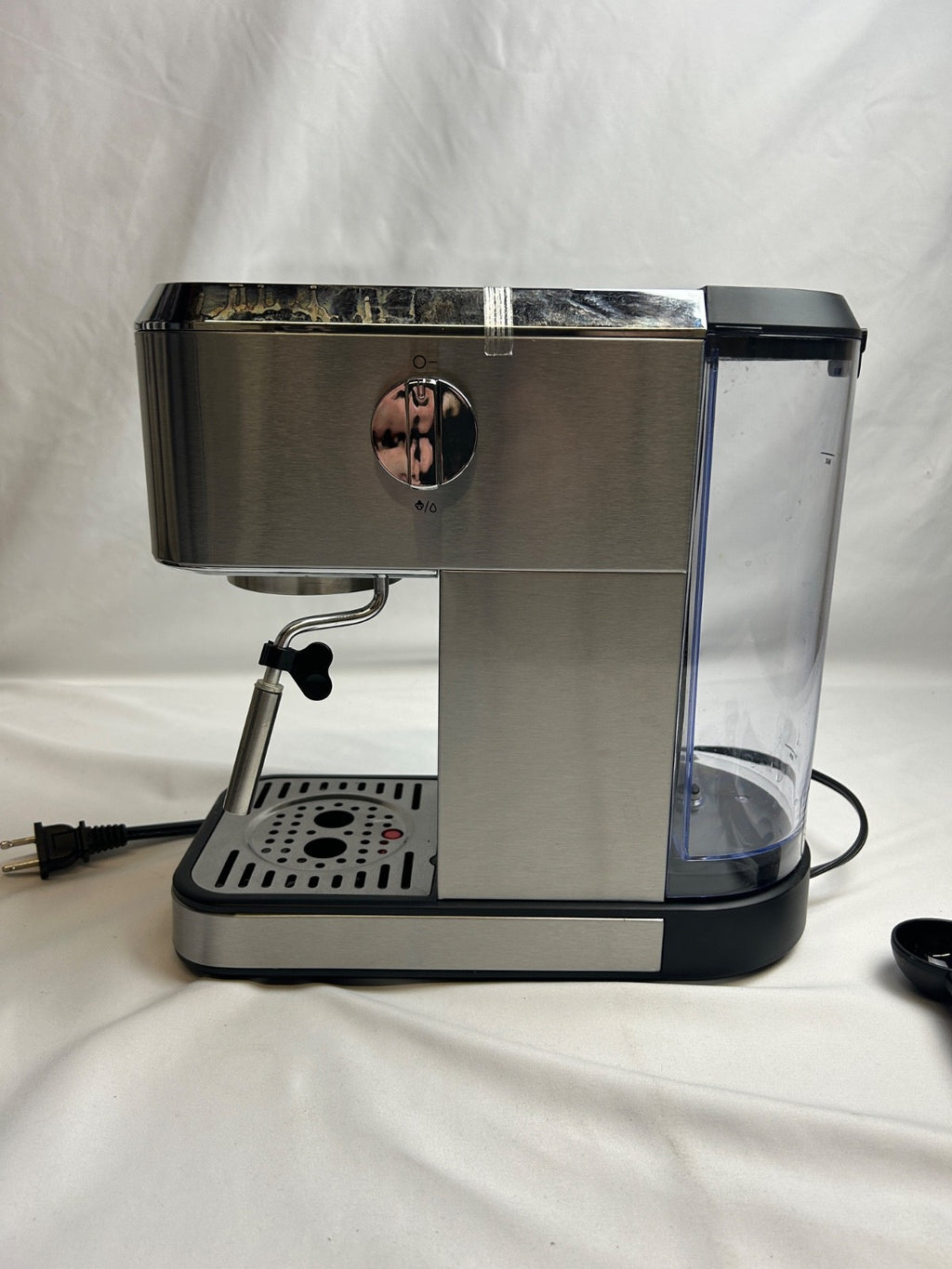 BELLA PRO Series 90197 - Slim Espresso Machine with 20 Bars of Pressure