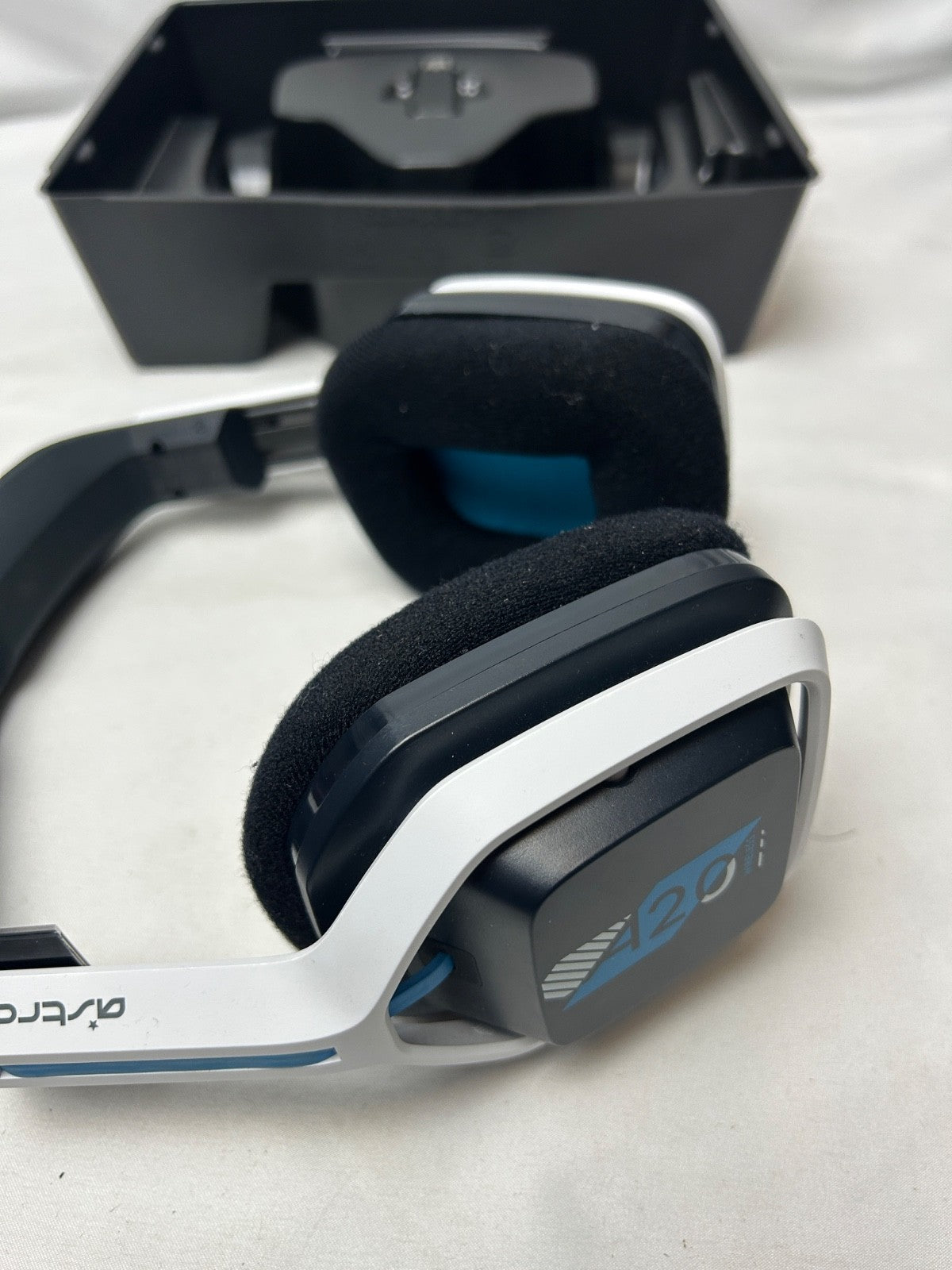 Astro A20 Bluetooth Wireless Gaming Headset for PlayStation 4/5