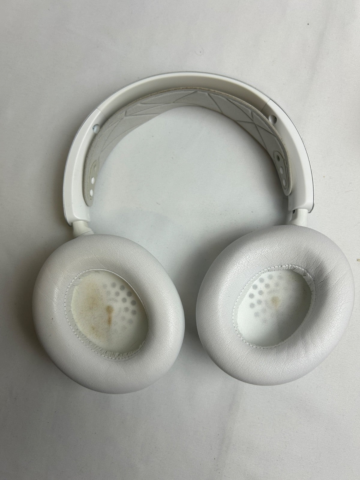 SteelSeries Arctis Nova Pro Wireless Multi Gaming Headset White
