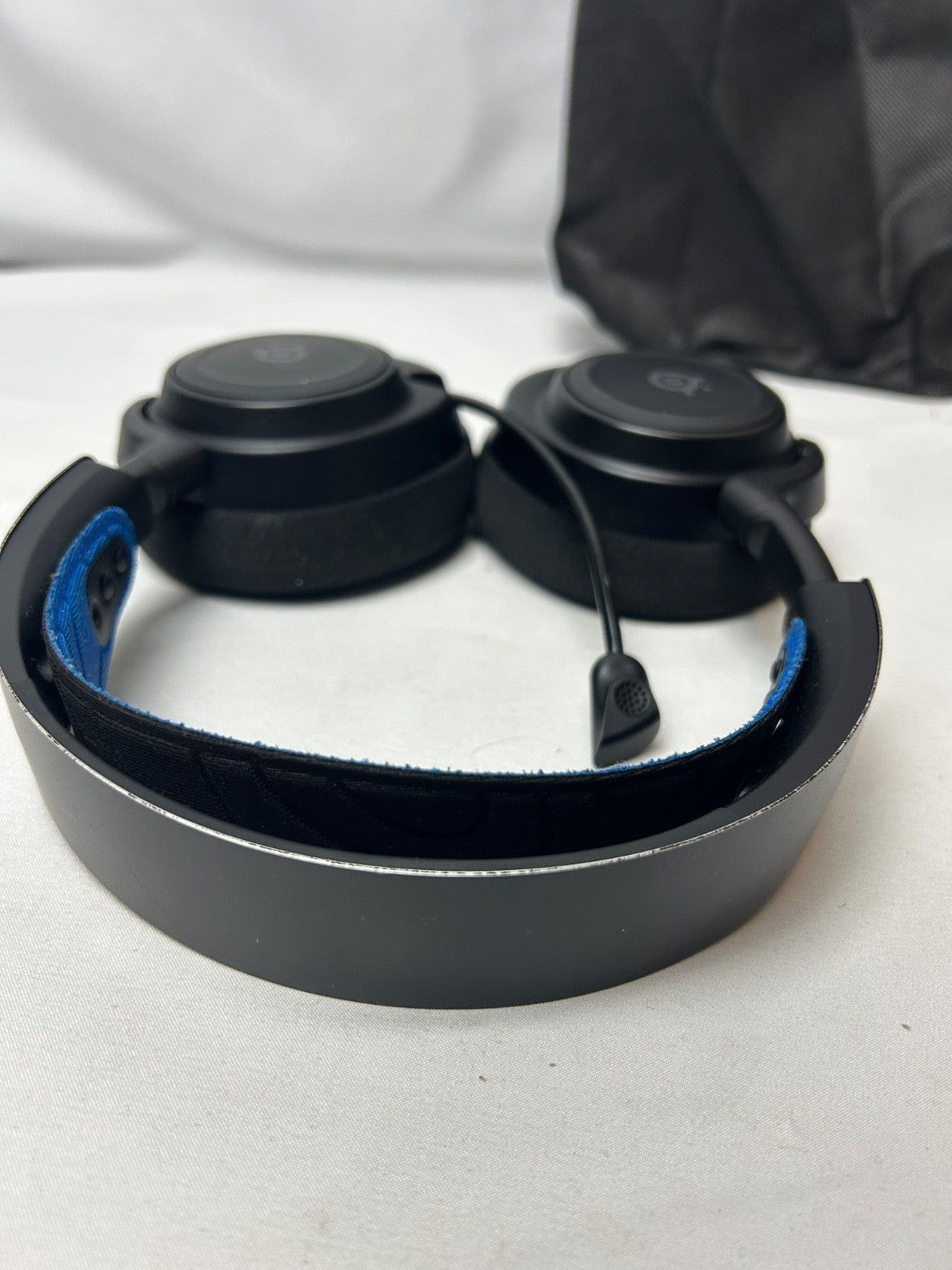 SteelSeries Arctis Nova 7P Wireless Multi-Platform Gaming Headset