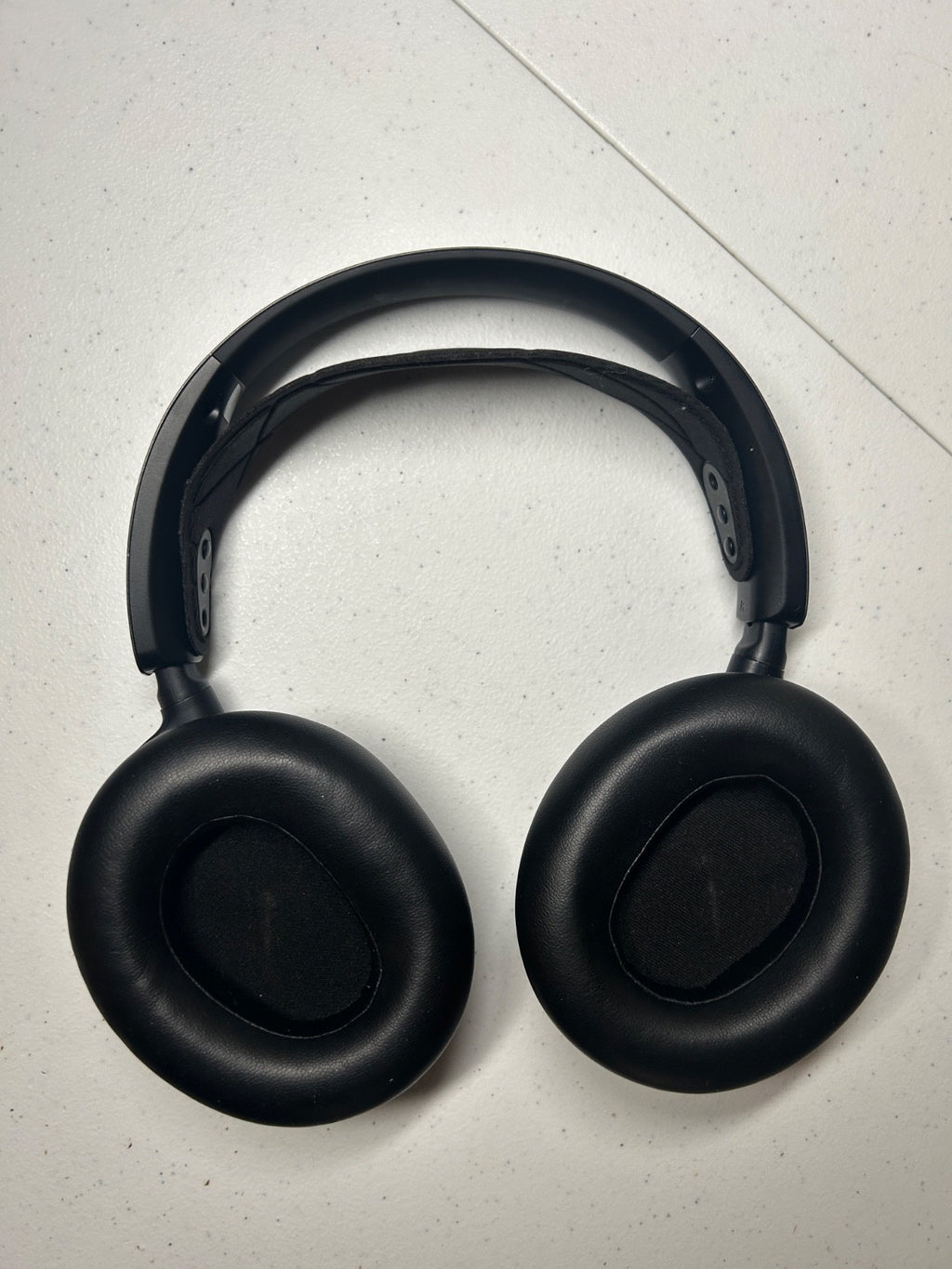 SteelSeries Arctis Nova Pro Wireless Multi-System Gaming Headset – Black