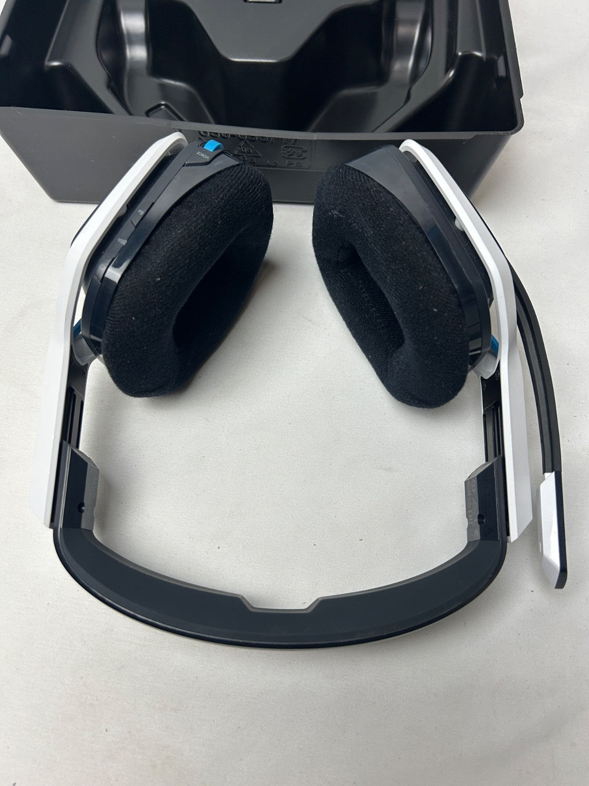 Astro A20 Bluetooth Wireless Gaming Headset for PlayStation 4/5